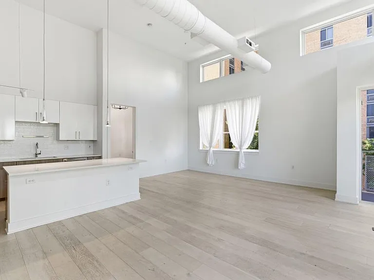 775 Juniper St #619 — Photo 9
