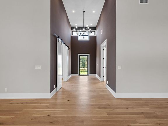 5th image of 583 Comanche Ridge