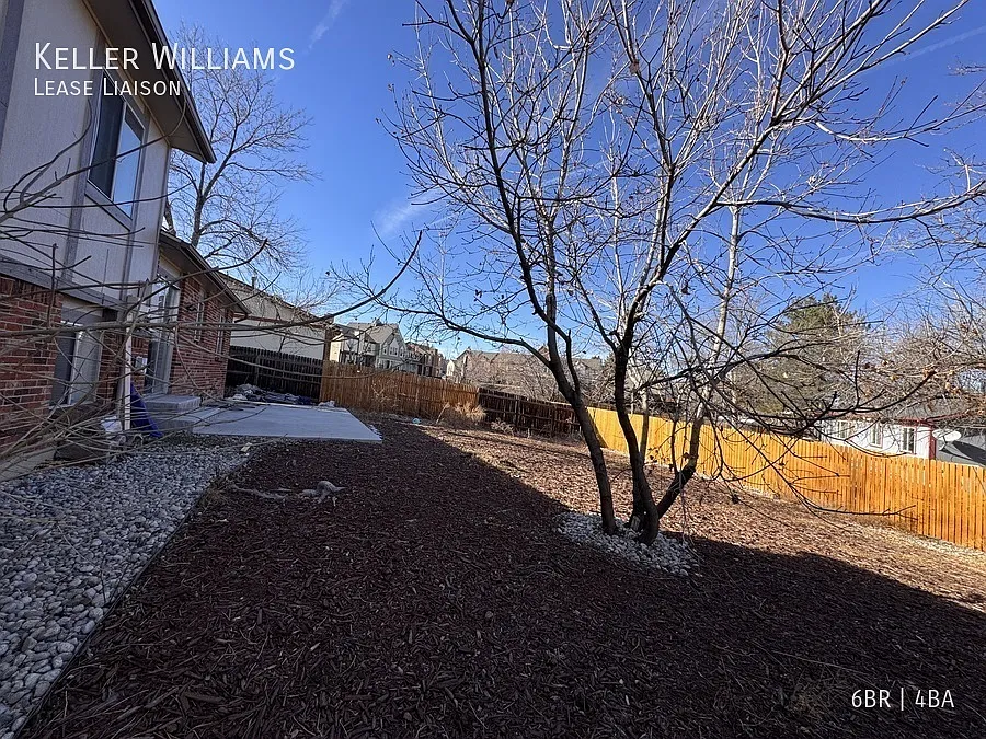 Awesome House — Photo 2