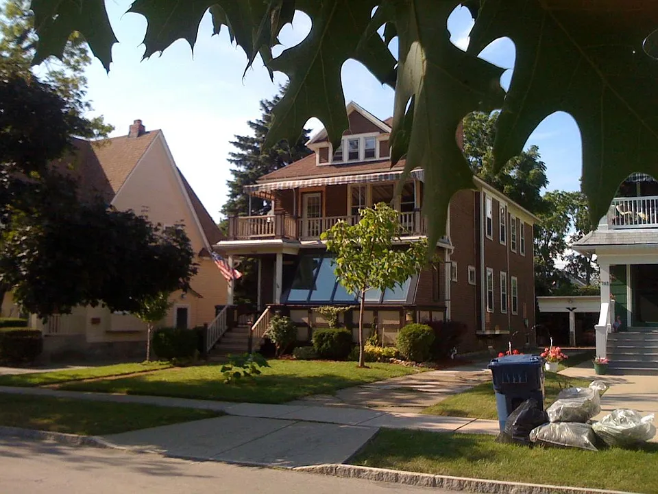 765 Crescent Ave #UPPER