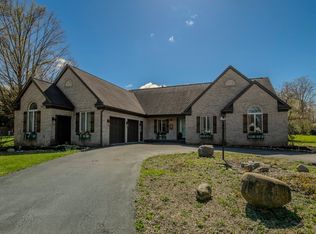 17 Symphony Pl, Whitesboro, NY 13492