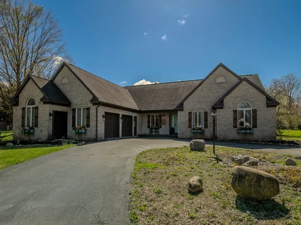 17 Symphony Pl, Whitesboro, NY 13492