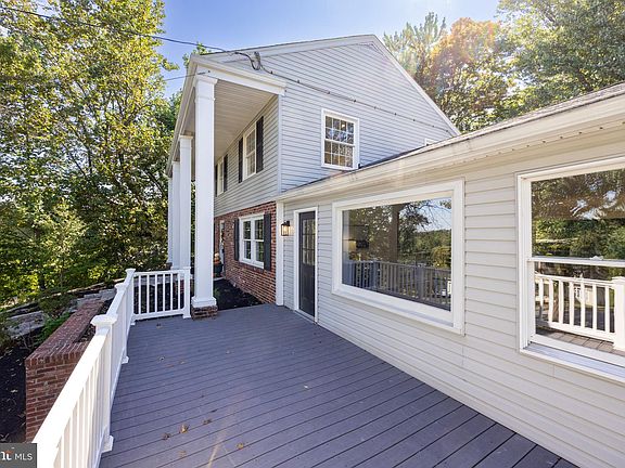 3rd image of 128 Forge Hill Ln