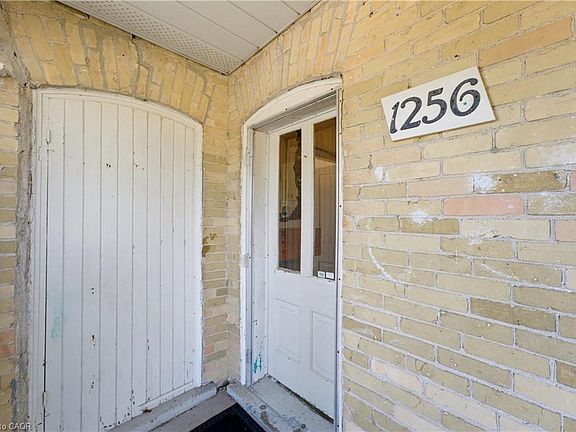 5th image of 1256 Maryhill Rd