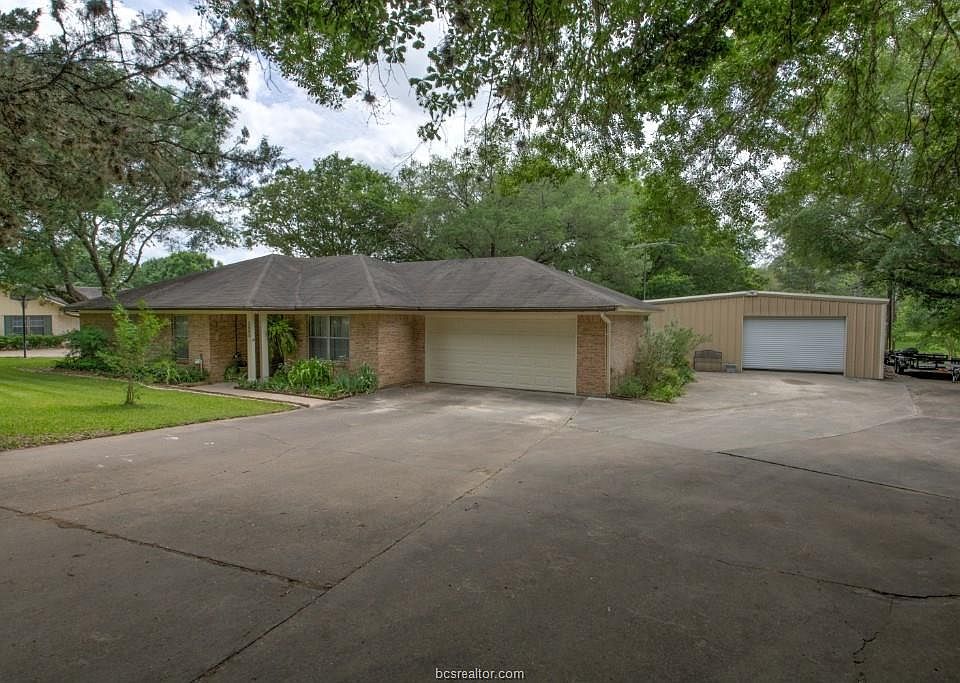 1st image of 3005 Possum Trot St