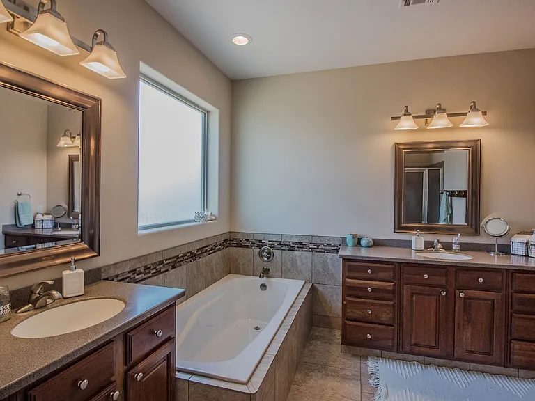 1155 Santiago St — Photo 17