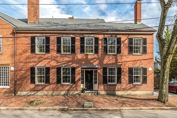 1st image of 391 Essex St #391