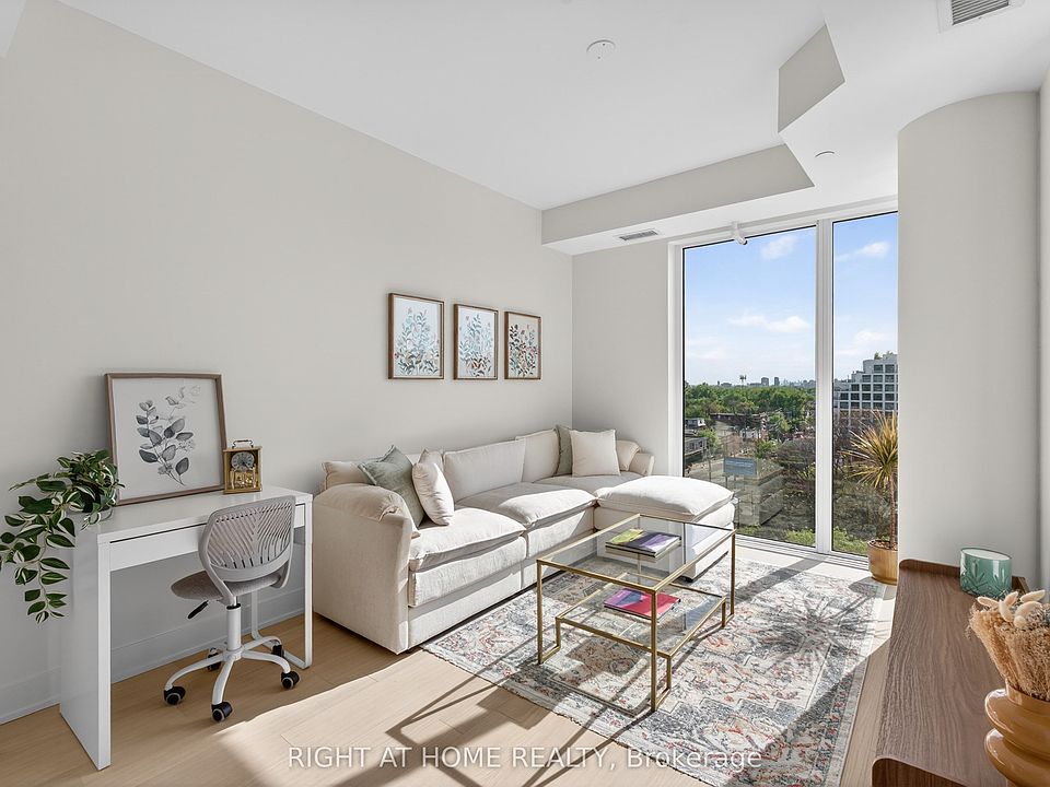 1st image of 322 Dupont St #806