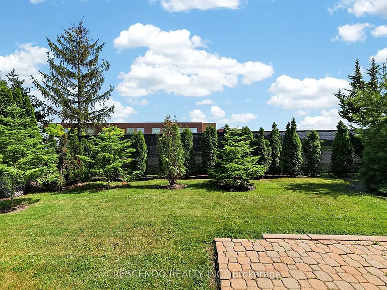 15 Southbury Manor Dr — Photo 49