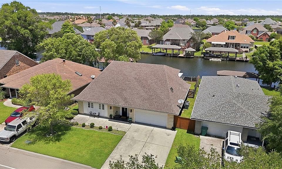 1st image of 320 Eden Isles Blvd