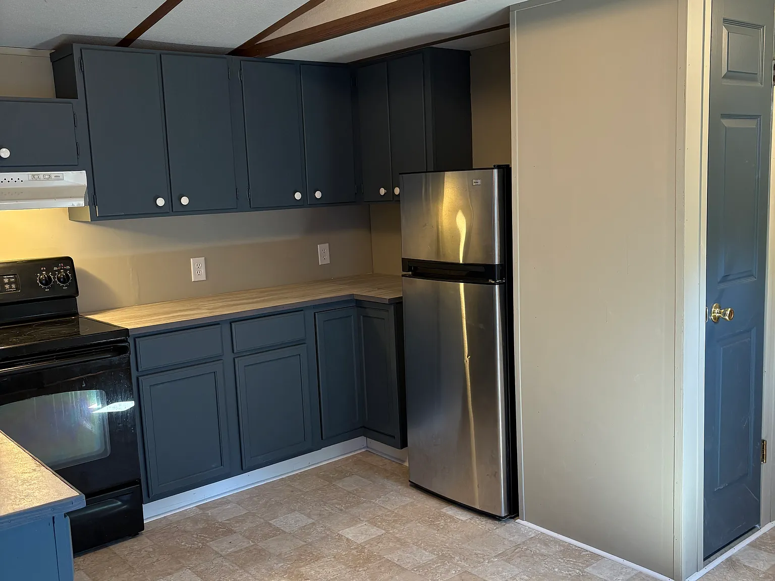 2 bed, $950 — Photo 3