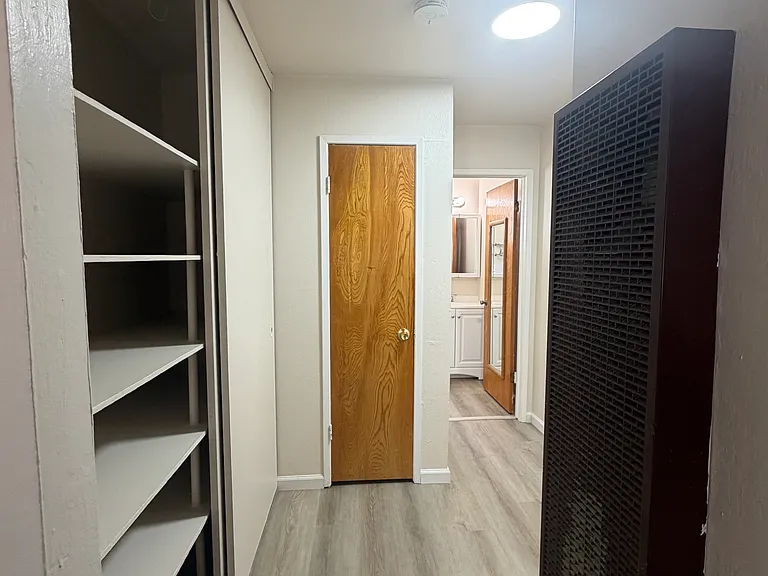 2333 Humboldt Ave #B — Photo 9