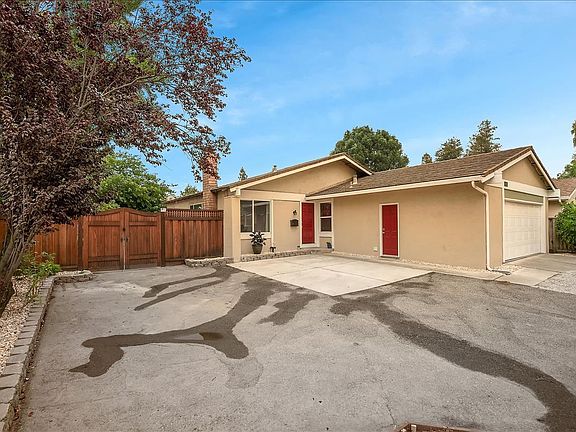 3rd image of 202 Vineyard Dr