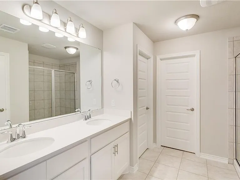 14202 McCoy Loop — Photo 29