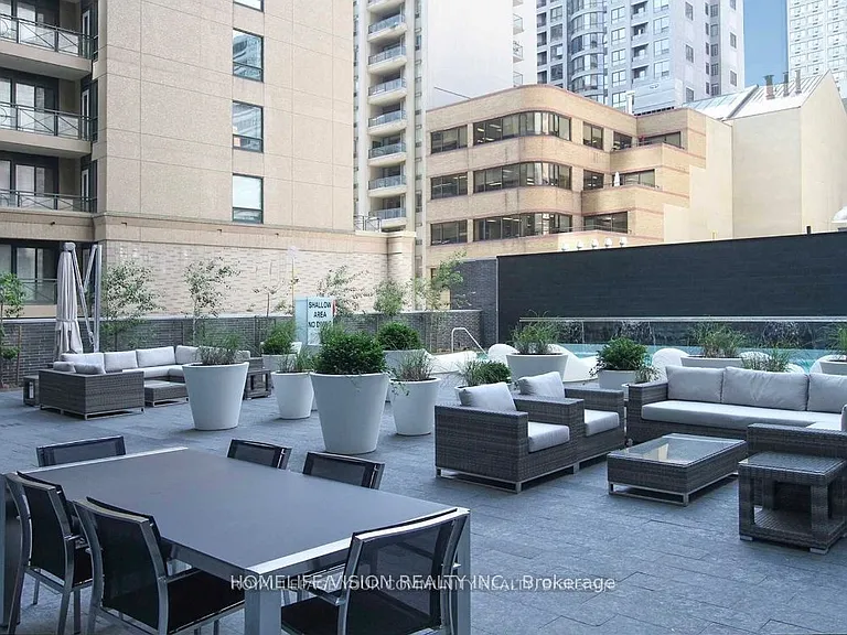 42 Charles St E #4207 — Photo 17