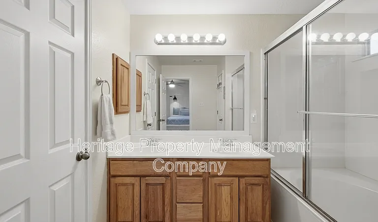 2909 Ashwood Rd — Photo 32