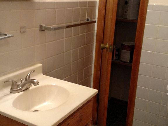 4th image of 146 Becker Dr