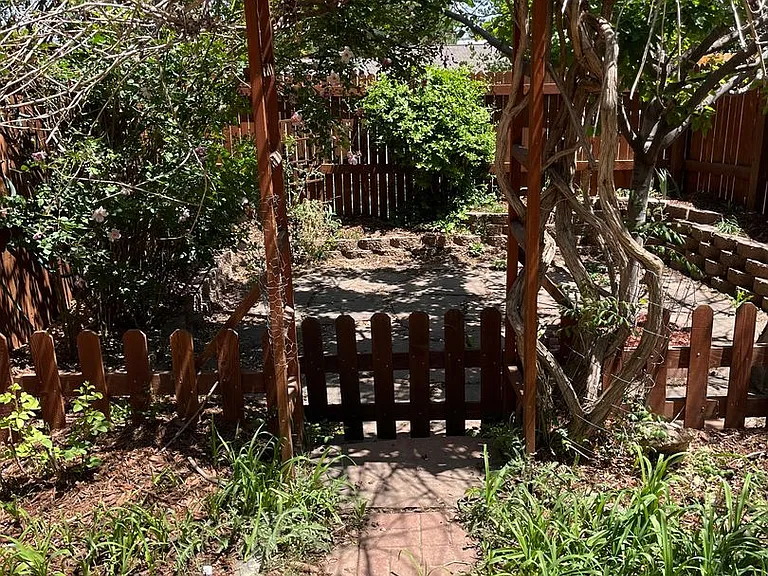 332 S Carr Ave W — Photo 11