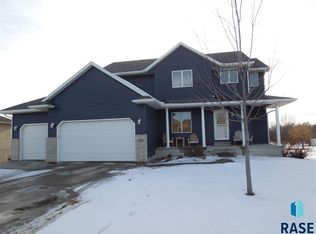 525 Ivy Rd, Tea, SD 57064