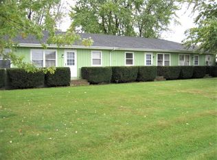 415 E North St APT 4, Somonauk, IL 60552