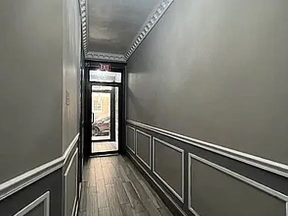 5th image of 426 W 47th St APT 4A
