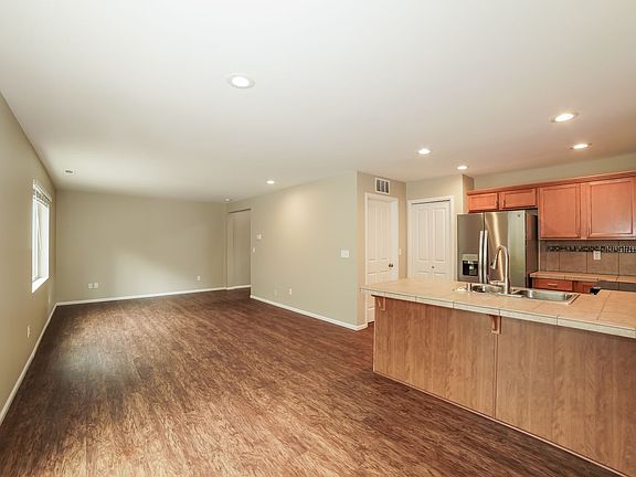 3rd image of 11004 180th Avenue Ct E