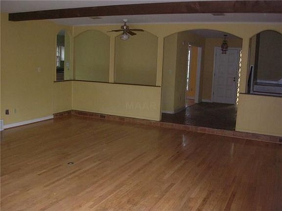 5th image of 2108 Satinwood Dr