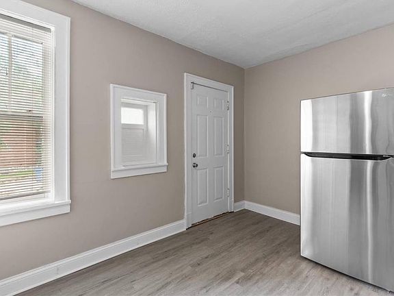 3rd image of 3215 Gravois Ave #1F