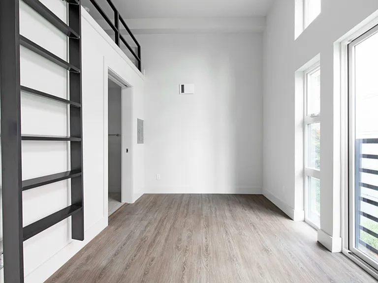 510 Broadway — Photo 14