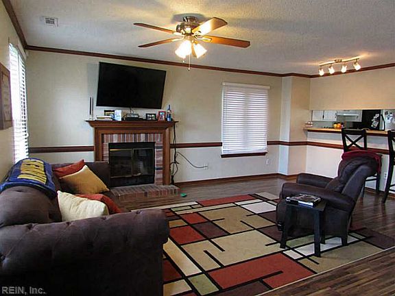 2nd image of 1202 Basswood Ct