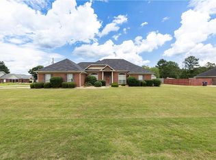 8 Ridgebrook Dr, Phenix City, AL 36869