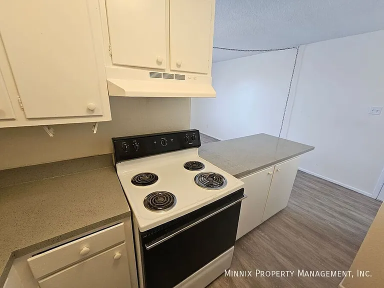 1600 Yonkers St #11 — Photo 6