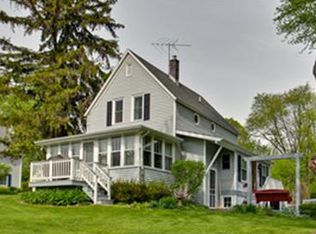 43425 N Rain Tree Rd, Antioch, IL 60002