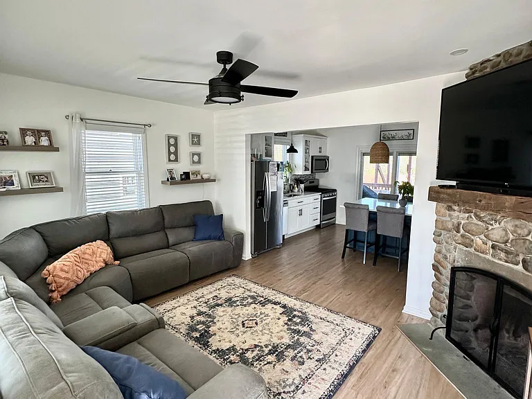118 Kings Hwy #1 — Photo 3