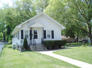 1073 Caroline St, Green Bay, WI 54303