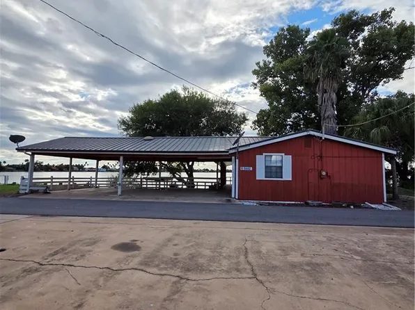 8442 Lago Vista Dr, Edcouch, TX 78538