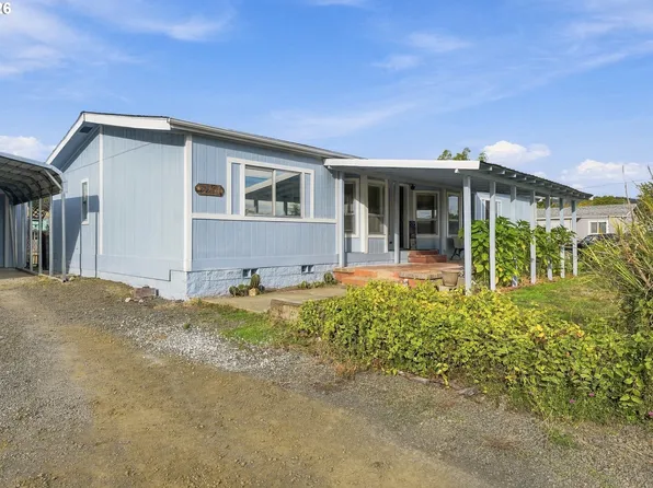 3801 Krohn Ln, Roseburg, OR 97471