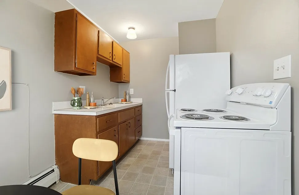 Robert Hock Apartments — Photo 3