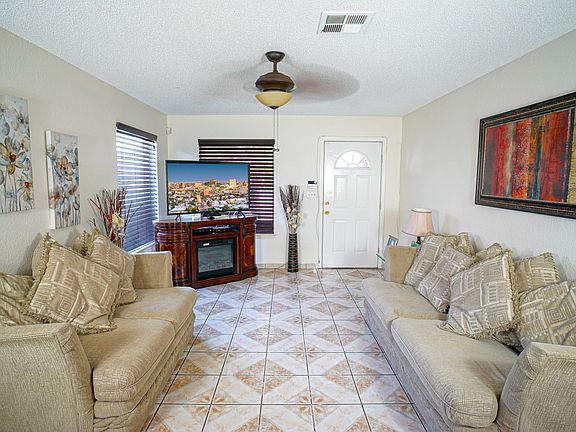 2nd image of 12237 Via Campo Dr