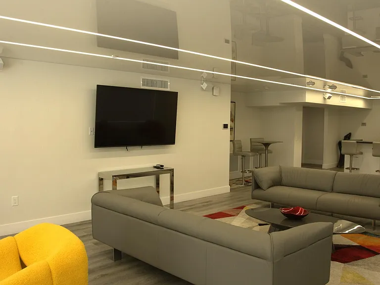 340 Sunset Dr #610 — Photo 26