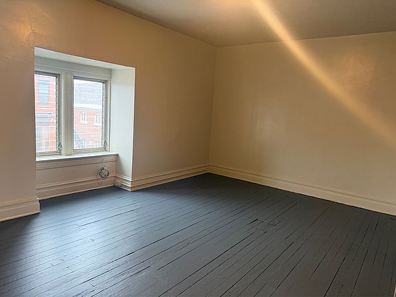 2nd image of 326 W Philadelphia St #2