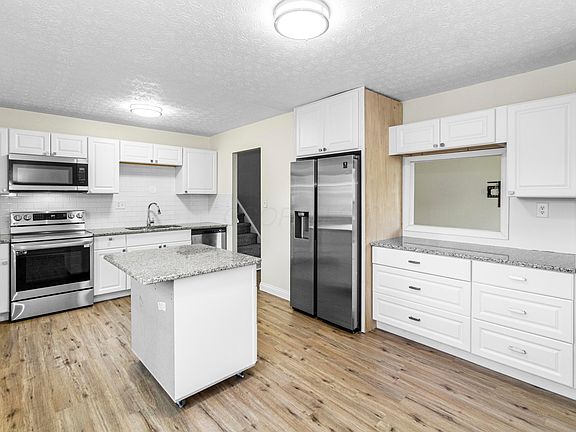 5th image of 2483 Onyx Ct