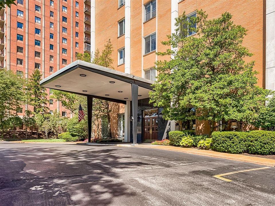1st image of 900 S Hanley Rd APT 8B