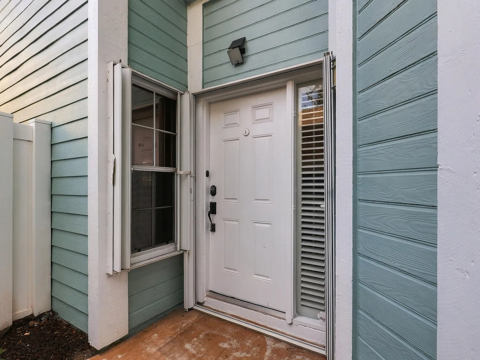 3 bed, 2.5 bath, 1812 sqft, $4,600 — Photo 4