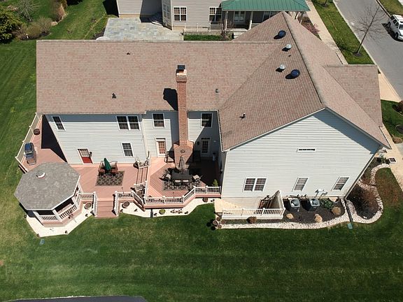 2nd image of 207 Wickerberry Dr