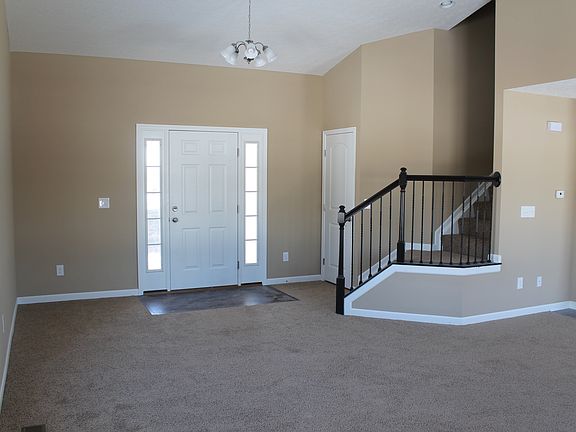 3rd image of 3640 Panama Dr