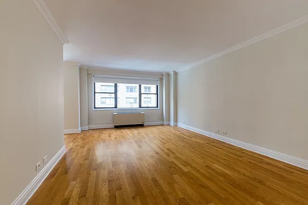 Rented by Stonehenge NYC LLC | media 10