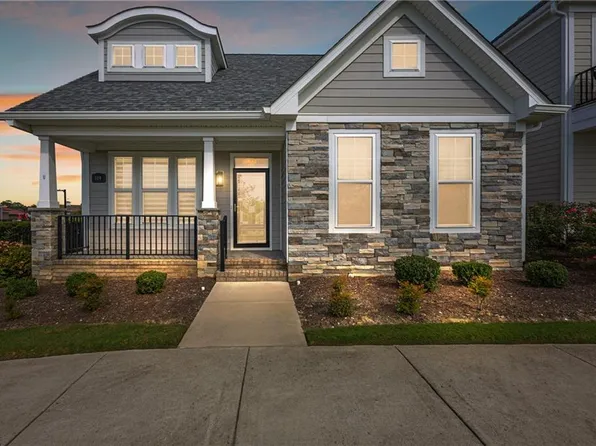 119 Creek Ln, Suffolk, VA 23435