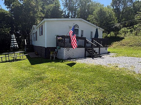 3rd image of 1228 Spring Valley Rd