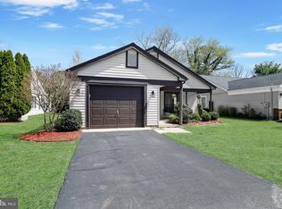 89 Buckingham Dr, Southampton, NJ 08088